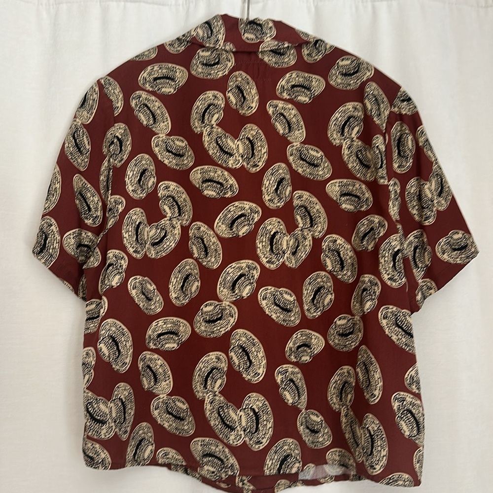 Marine Layer Hat Pattern Shirt - image 3